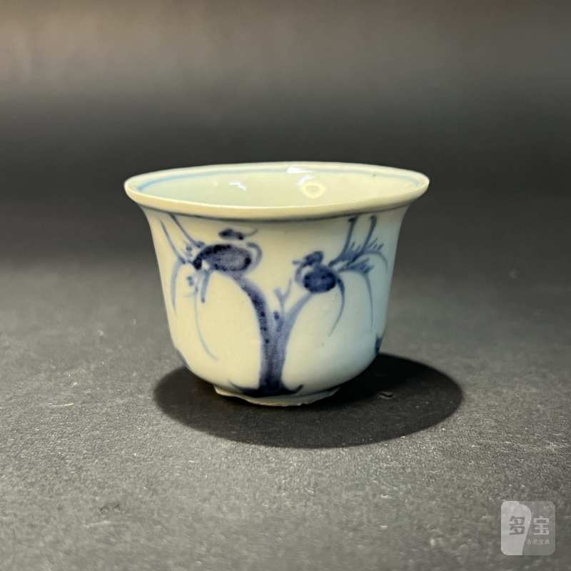 明 青花花鸟纹杯